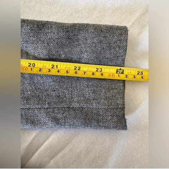 Banana Republic Charcoal Herringbone Wool Blazer - Picture 11 of 16